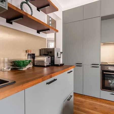 17e- Elegant T2 A Batignolles Paris